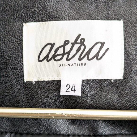 Moto faux leather jacket with star studs - Picture 9 of 9